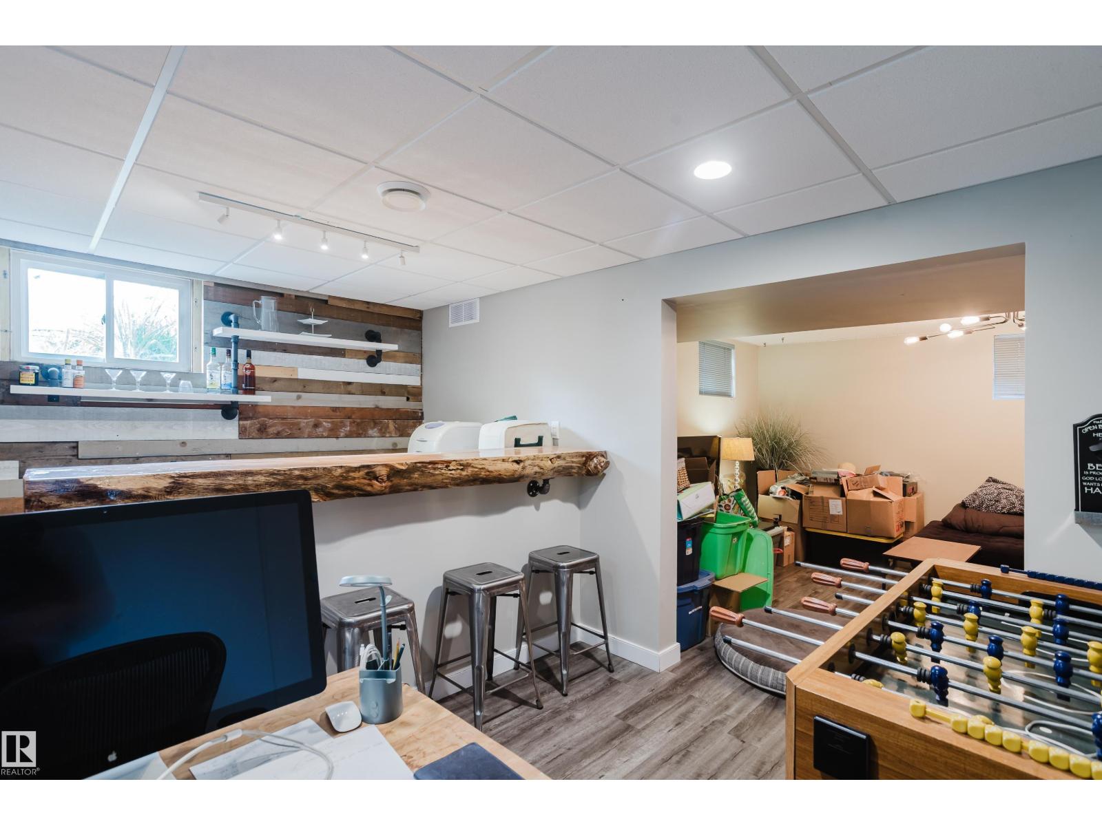 10623 76 Av Nw Property Photo 33