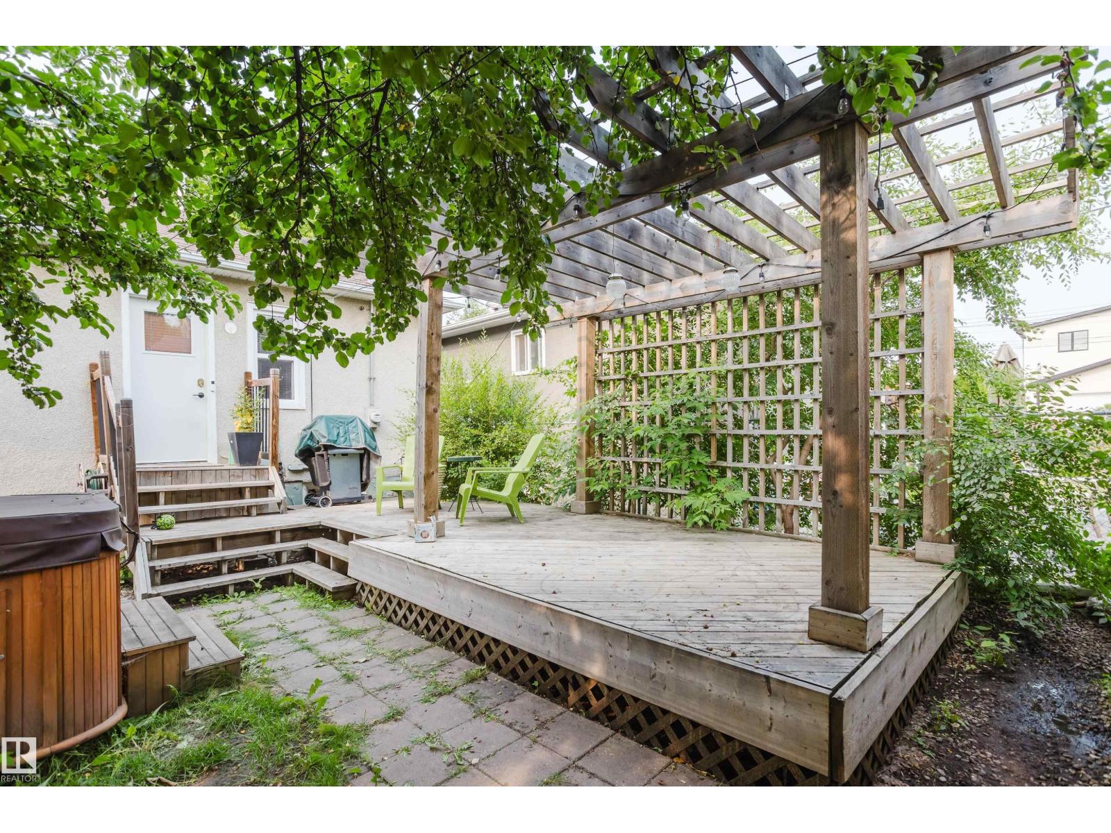 10623 76 Av Nw Property Photo 46