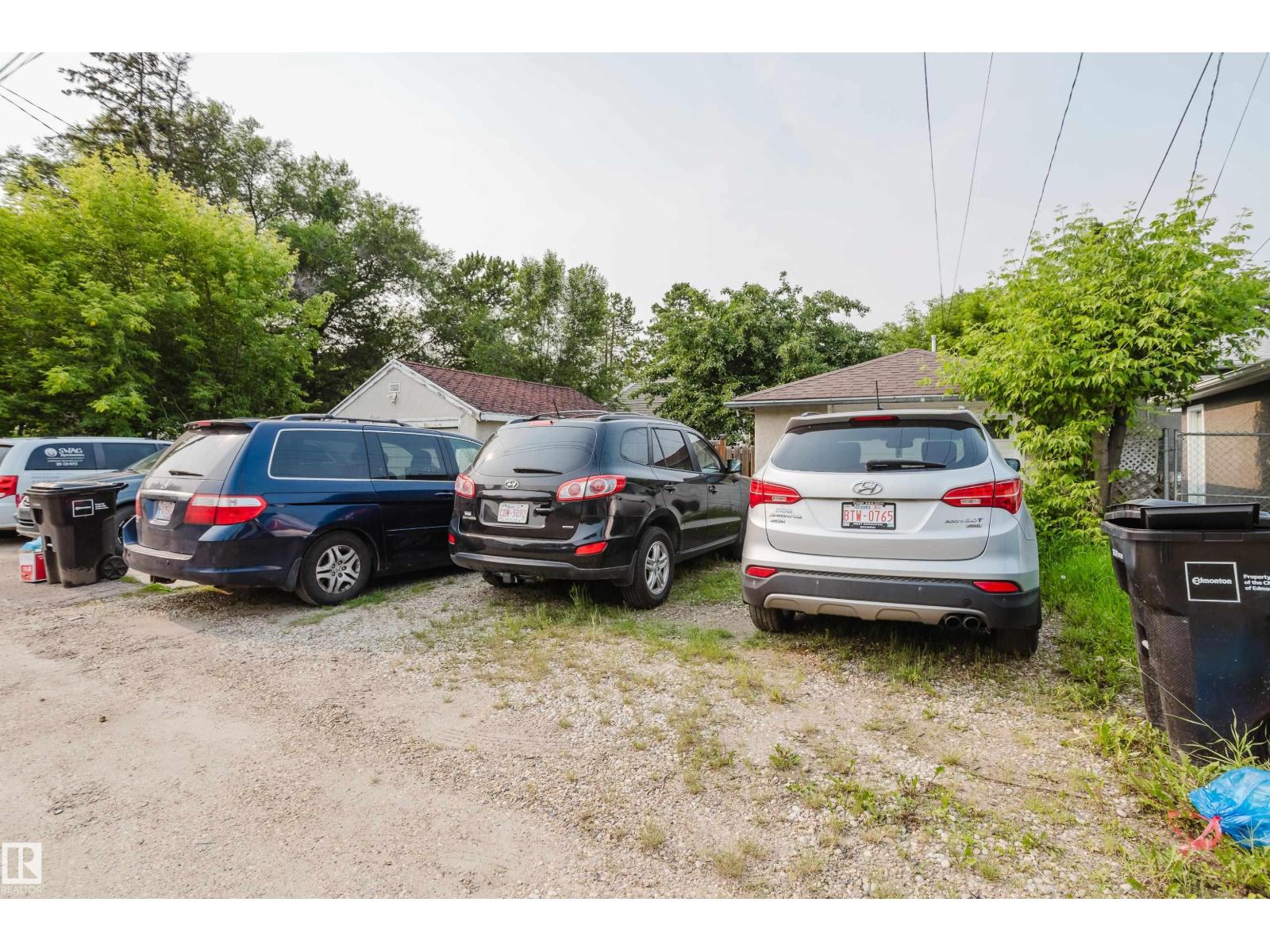 10623 76 Av Nw Property Photo 48