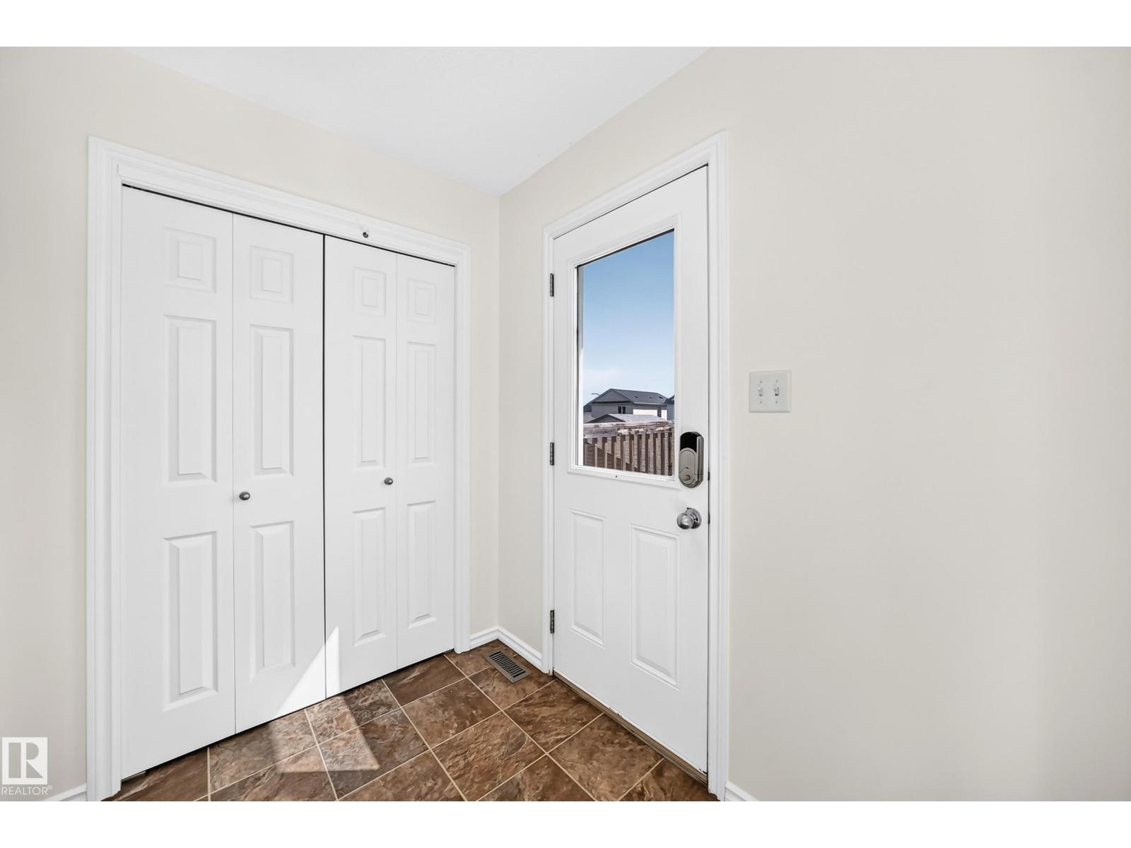 369 Brintnell Bv Nw Nw Property Photo 13
