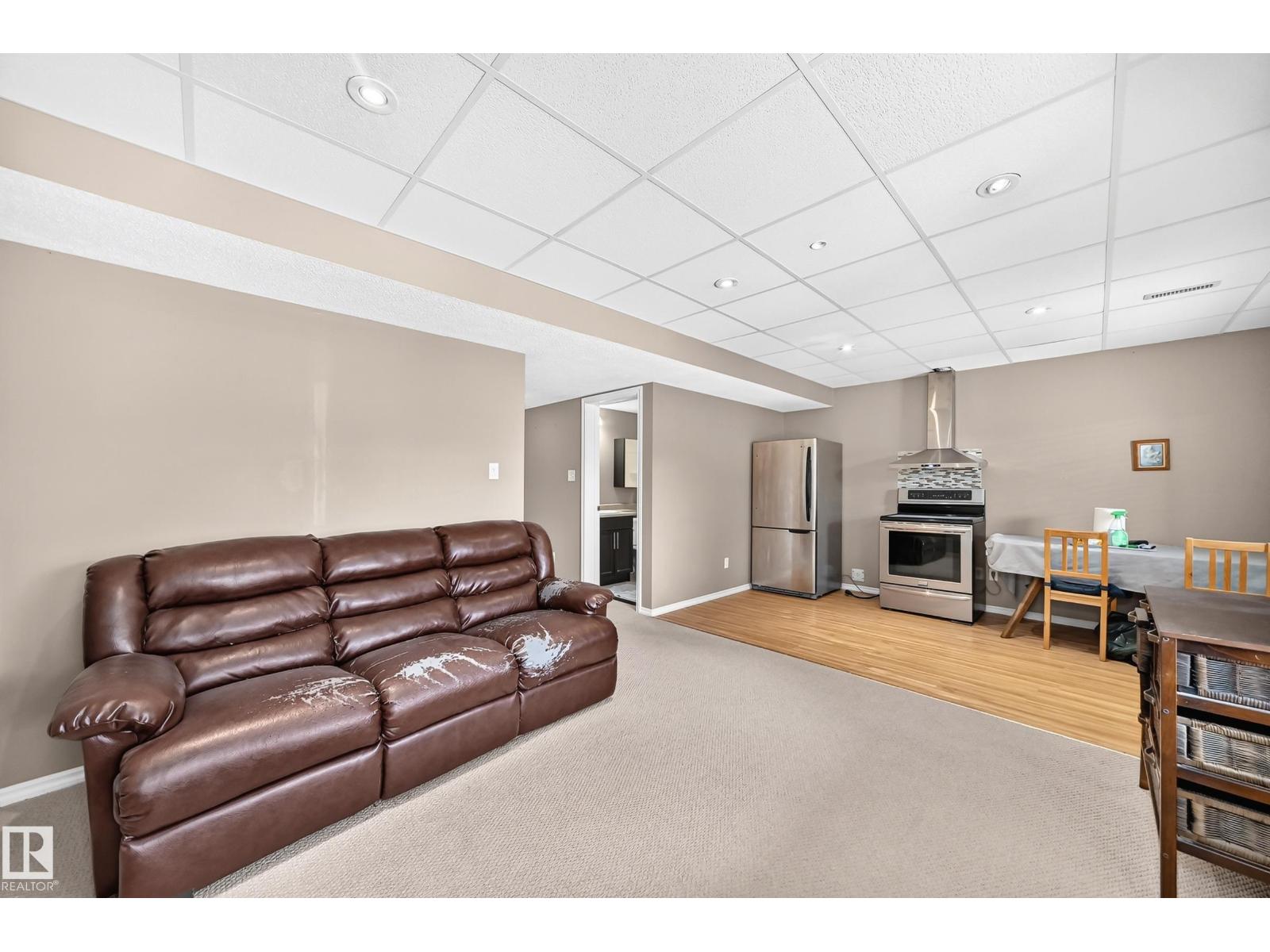 369 Brintnell Bv Nw Nw Property Photo 31