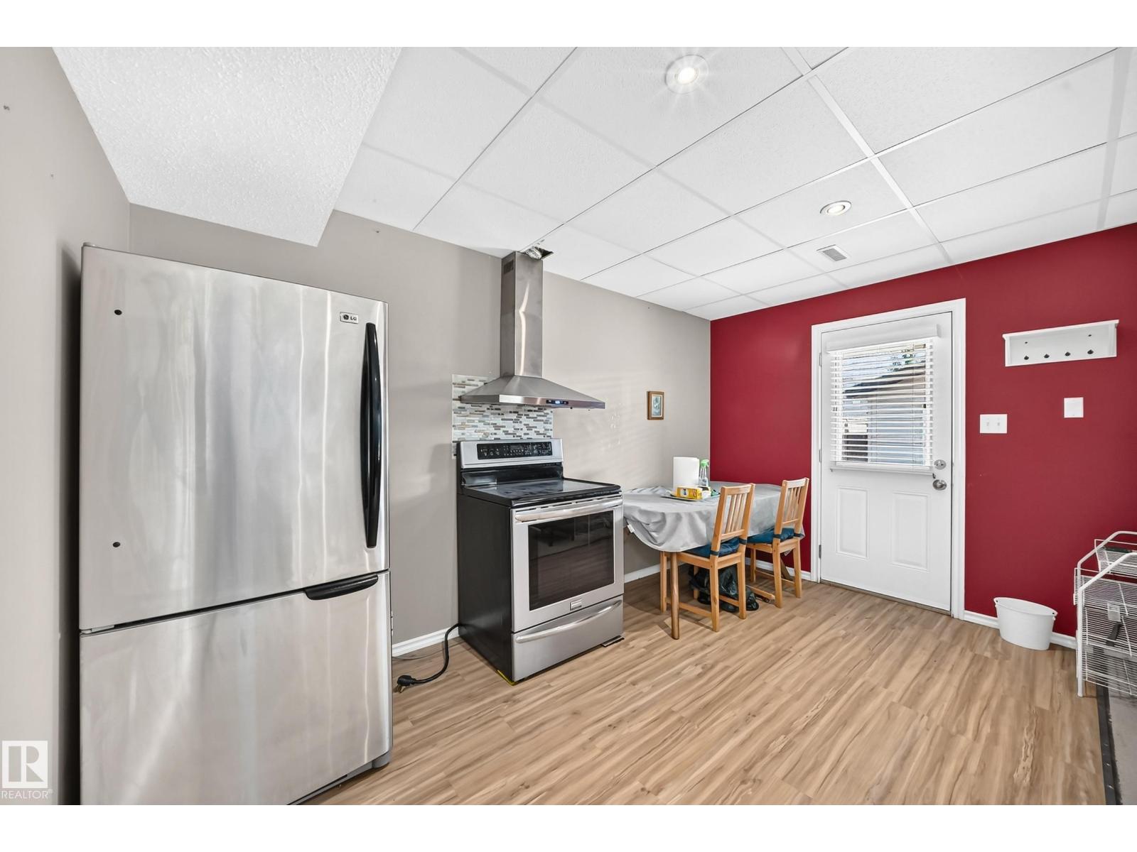 369 Brintnell Bv Nw Nw Property Photo 32