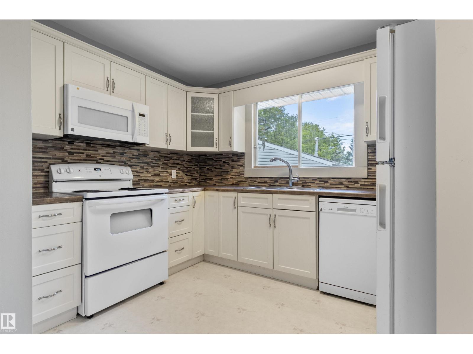 5013 46 St Property Photo 10