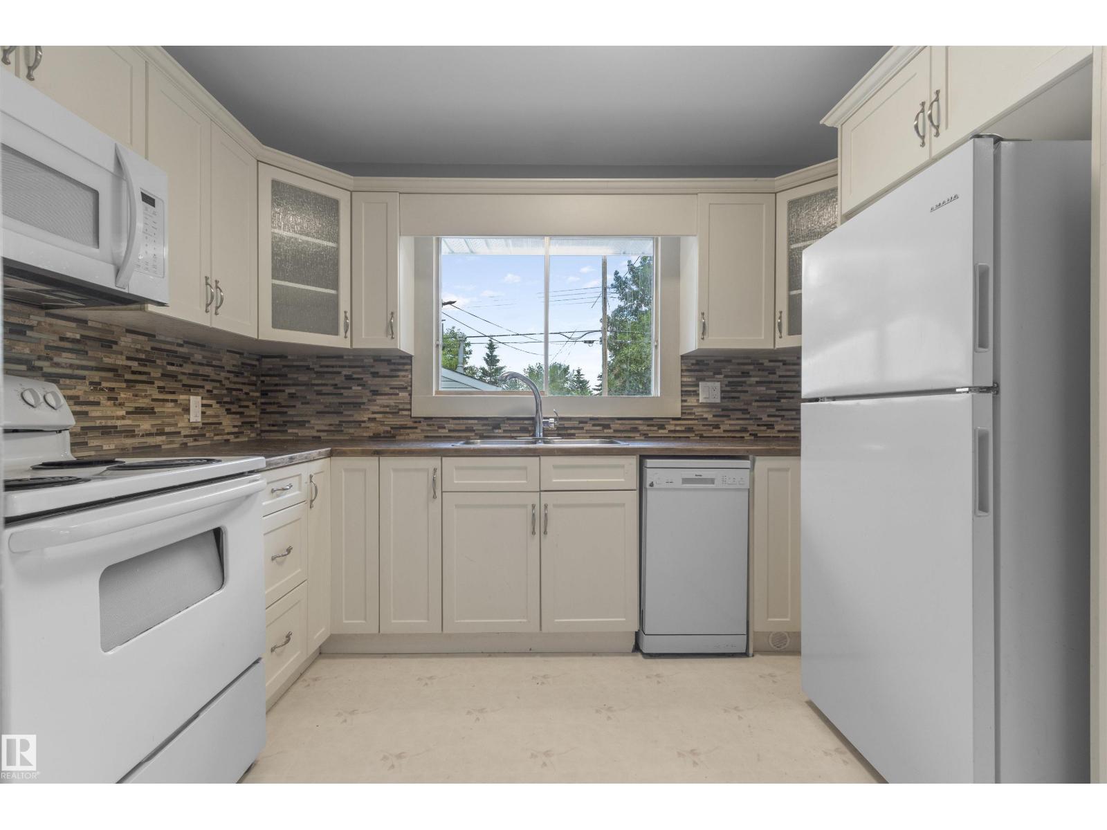 5013 46 St Property Photo 11
