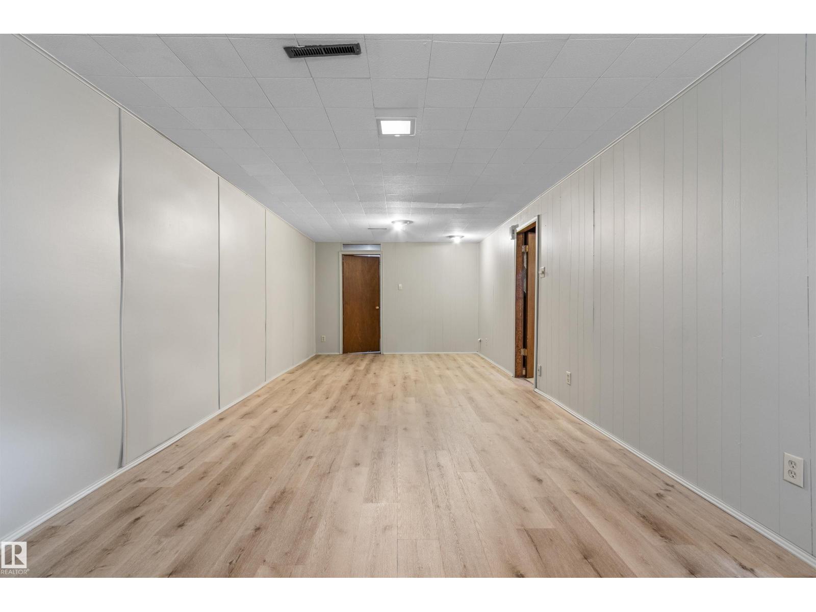 5013 46 St Property Photo 18