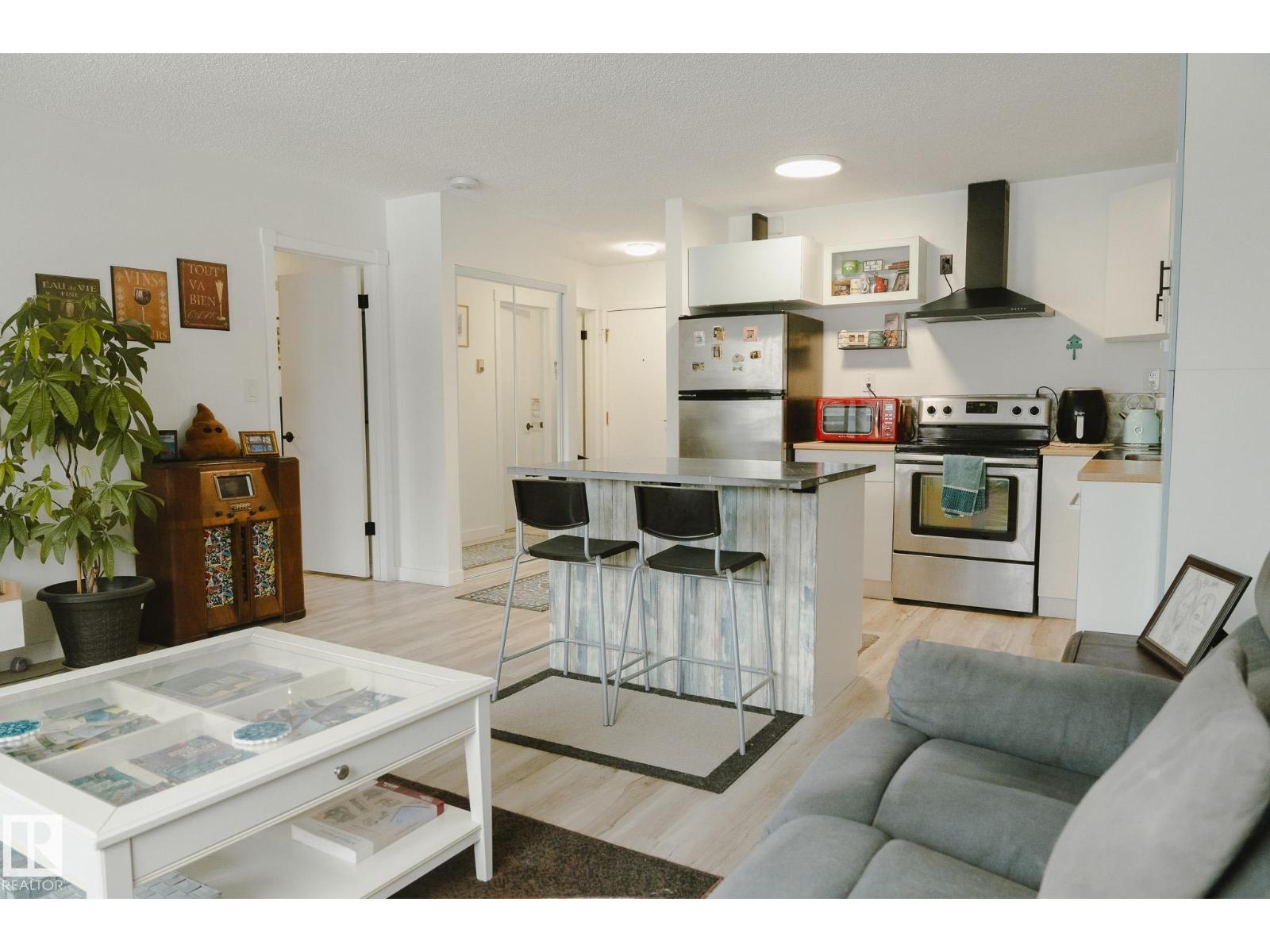 #303 10432 76 Av Nw Property Photo 3