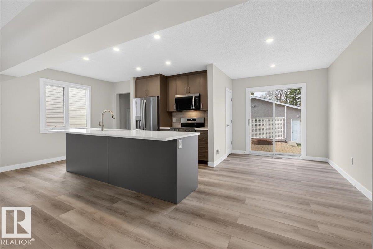 9723 65 Av Nw Property Photo 10