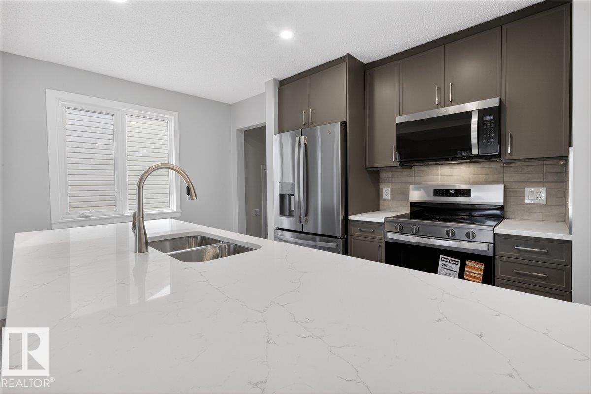 9723 65 Av Nw Property Photo 12