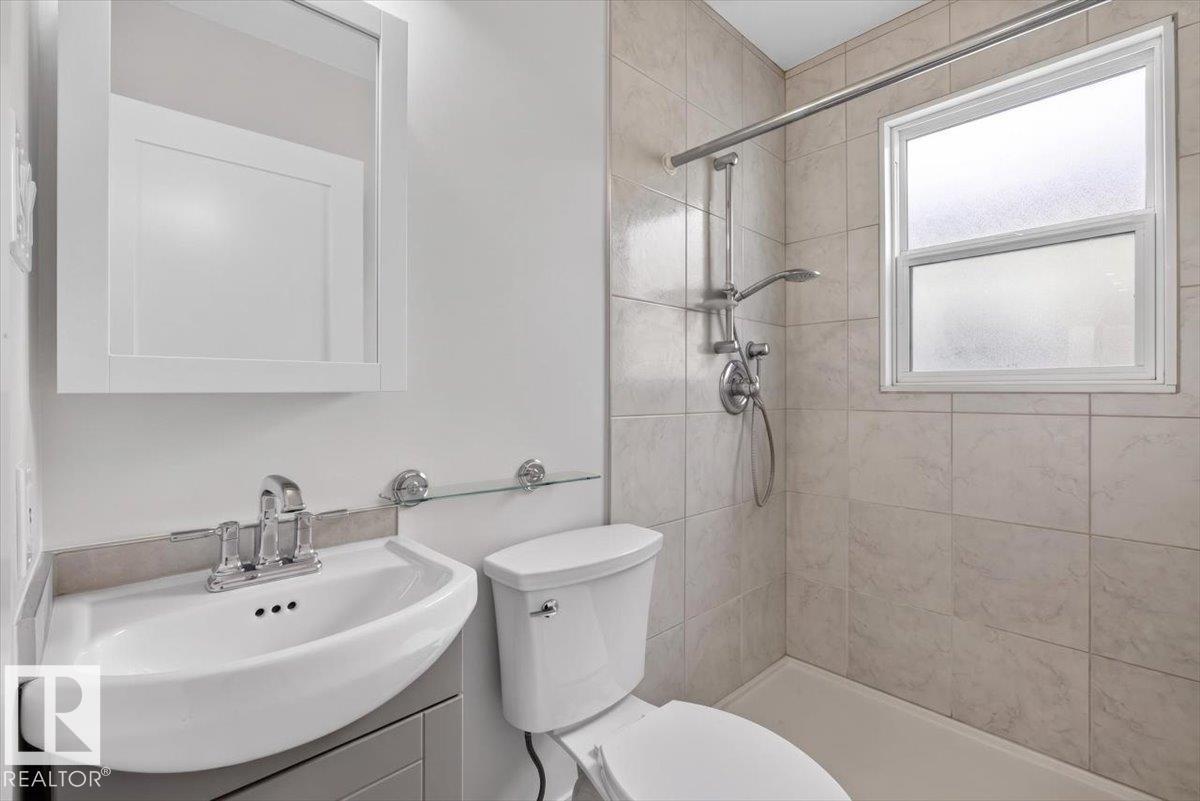 9723 65 Av Nw Property Photo 27
