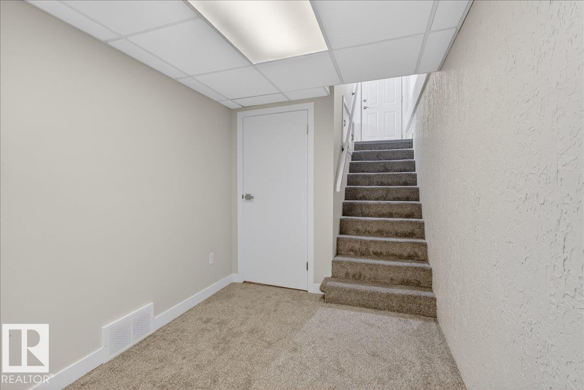 9723 65 Av Nw Property Photo 30