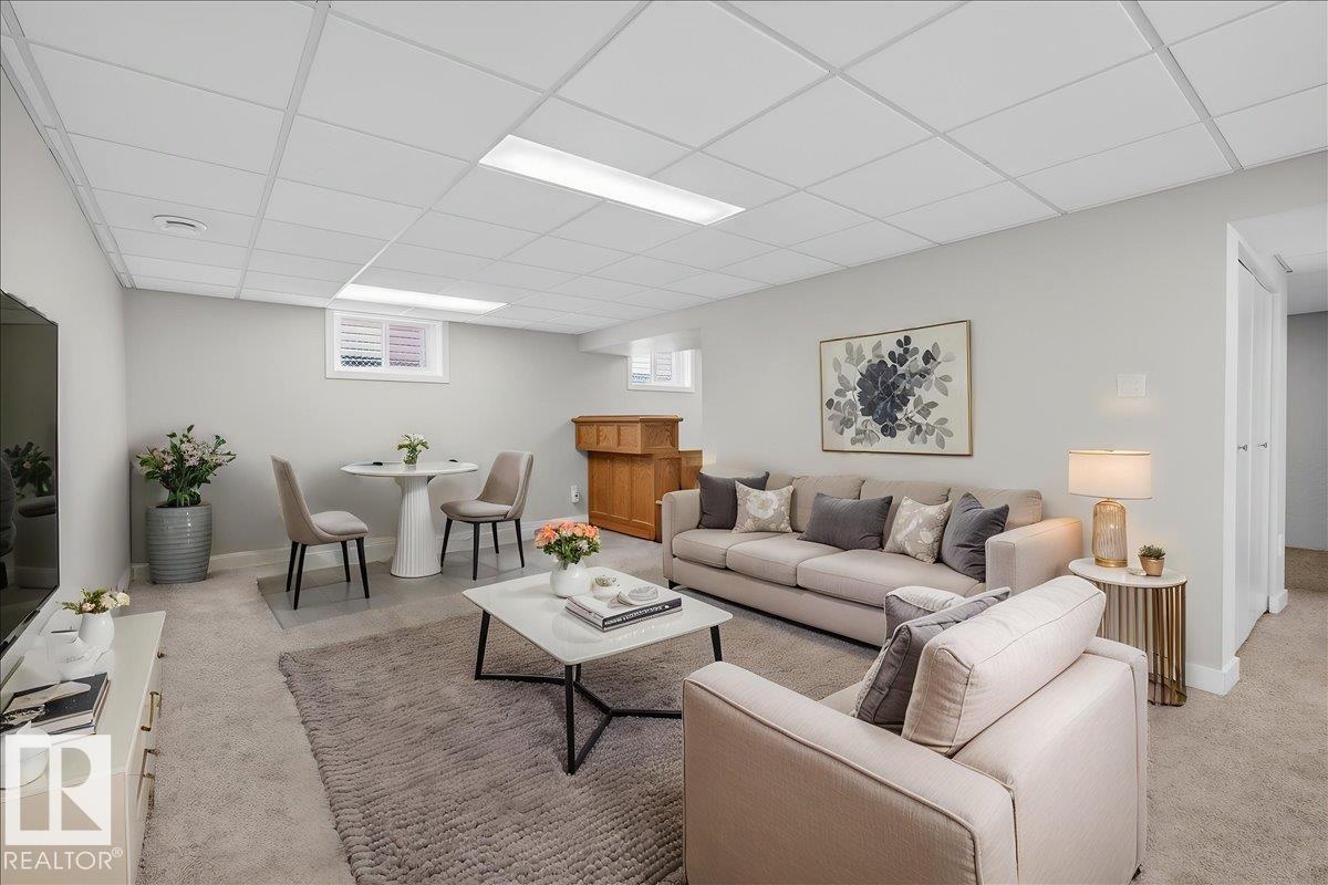9723 65 Av Nw Property Photo 31