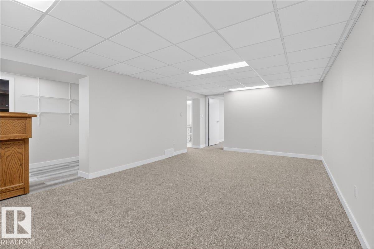 9723 65 Av Nw Property Photo 47
