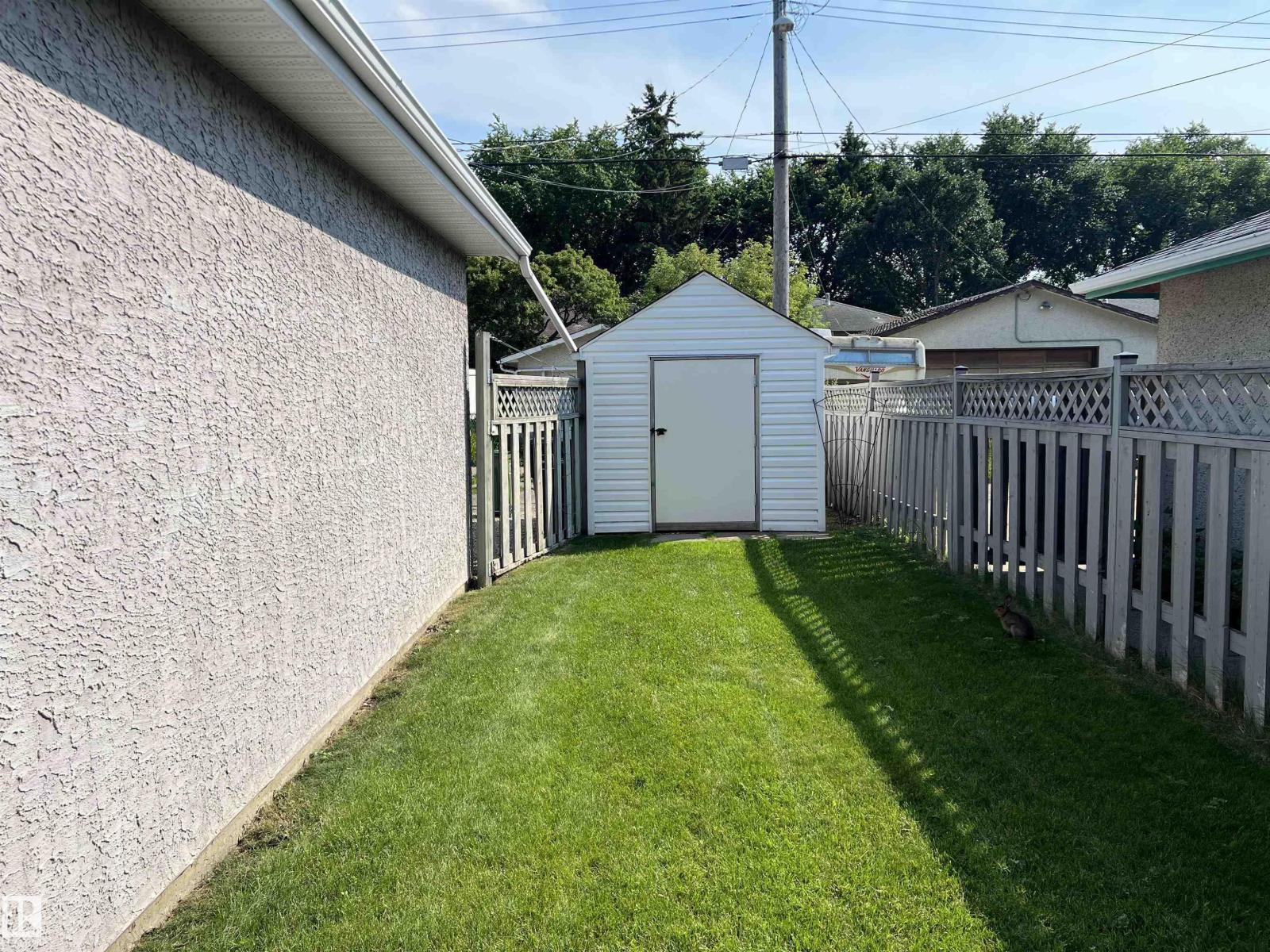 9723 65 Av Nw Property Photo 57