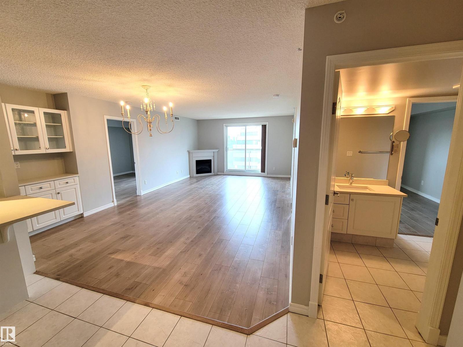 #1002 9741 110 St Nw Property Photo 4