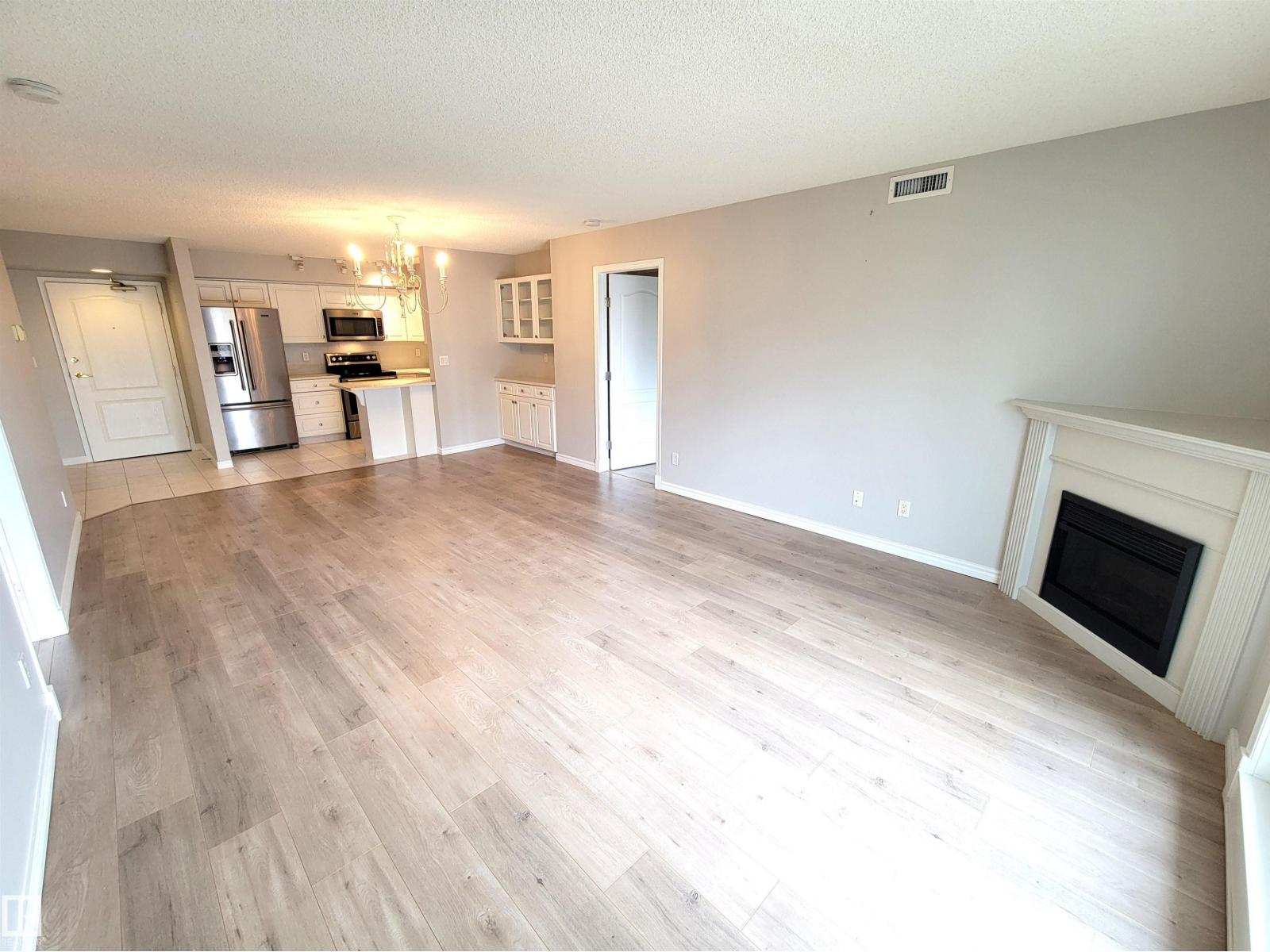 #1002 9741 110 St Nw Property Photo 7