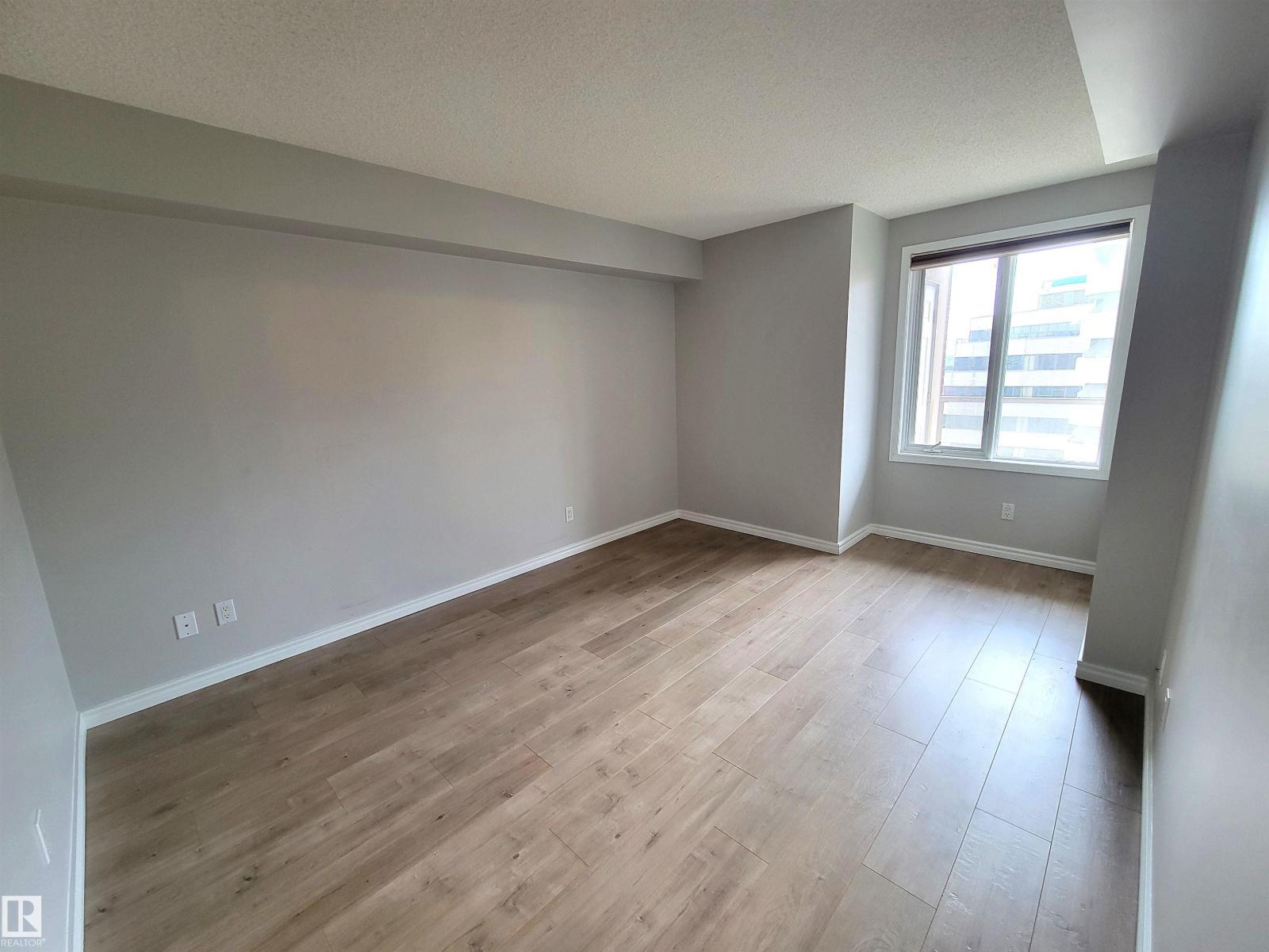 #1002 9741 110 St Nw Property Photo 13