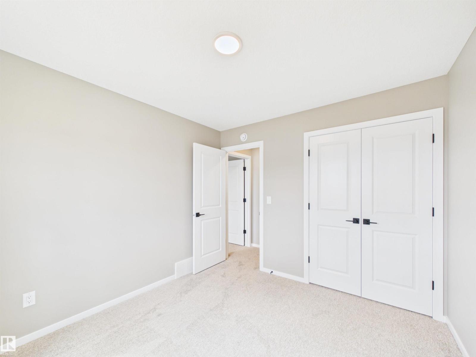 1098 Mcleod Av Property Photo 17