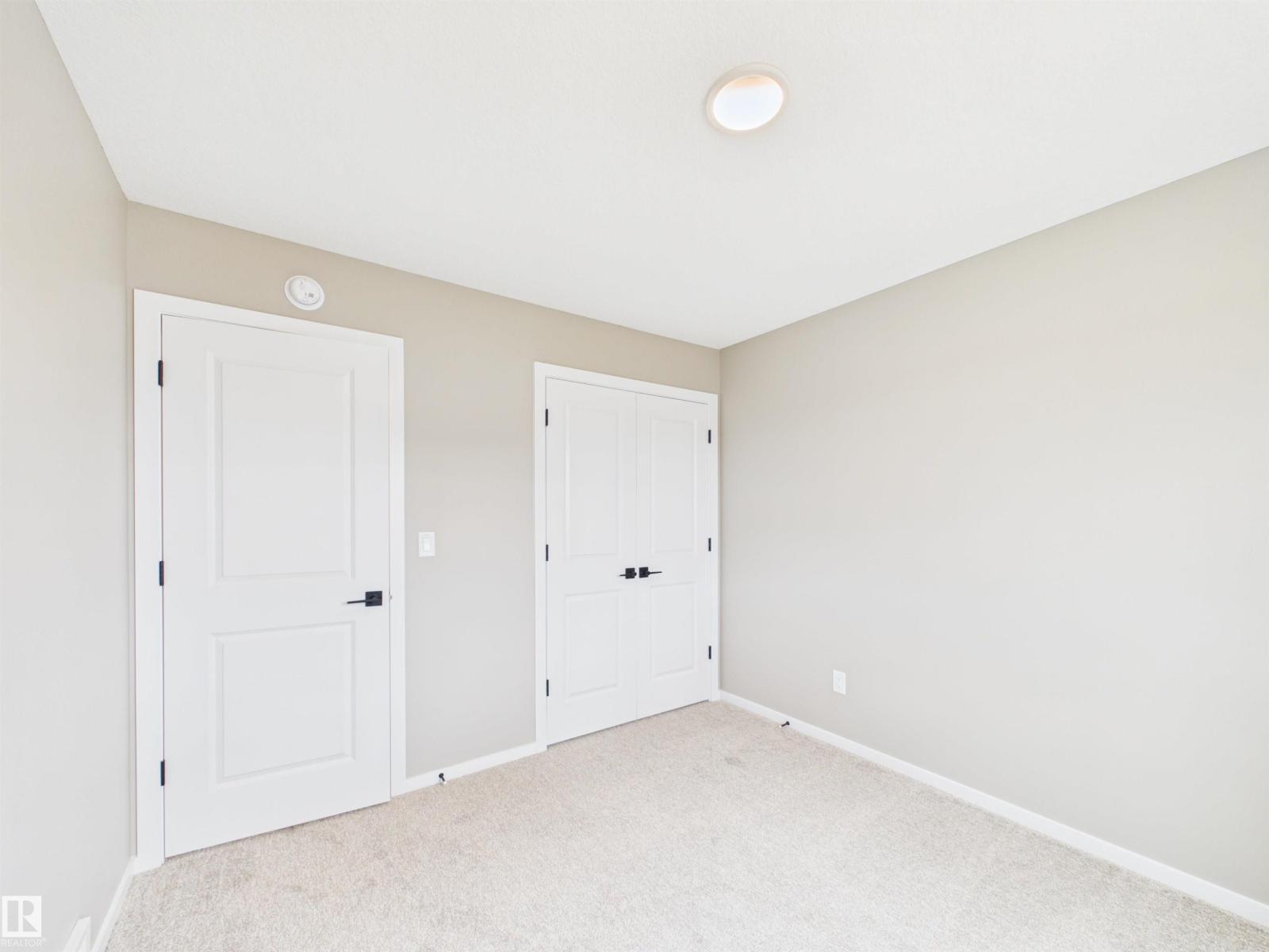 1098 Mcleod Av Property Photo 19