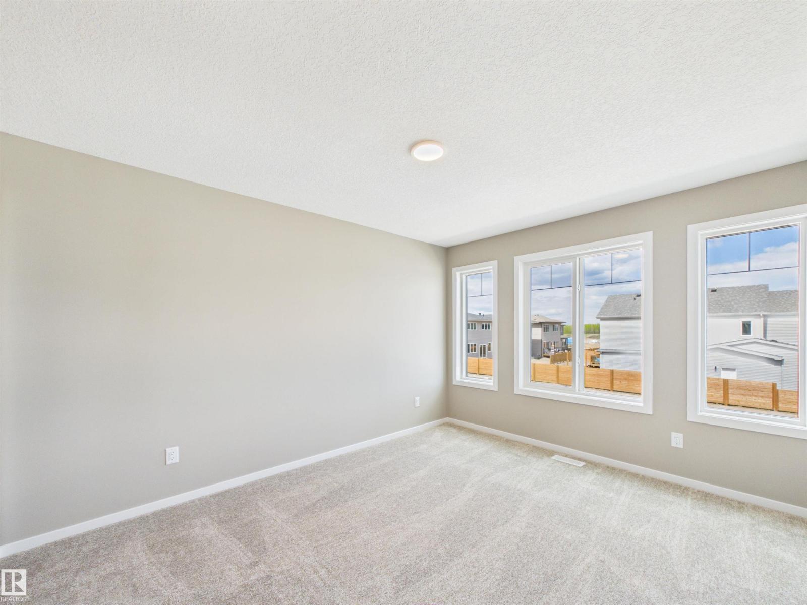 1098 Mcleod Av Property Photo 26