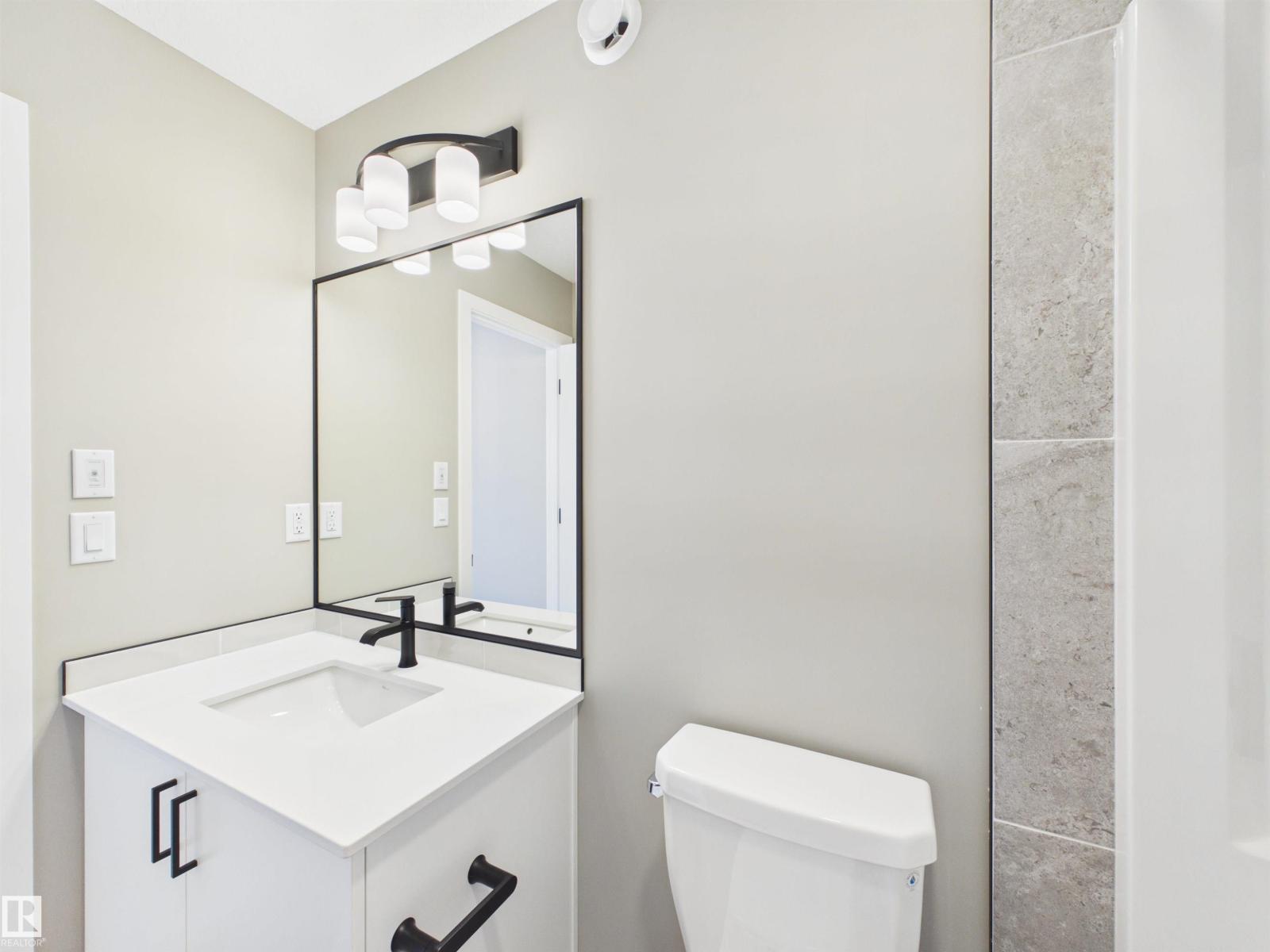 1098 Mcleod Av Property Photo 29