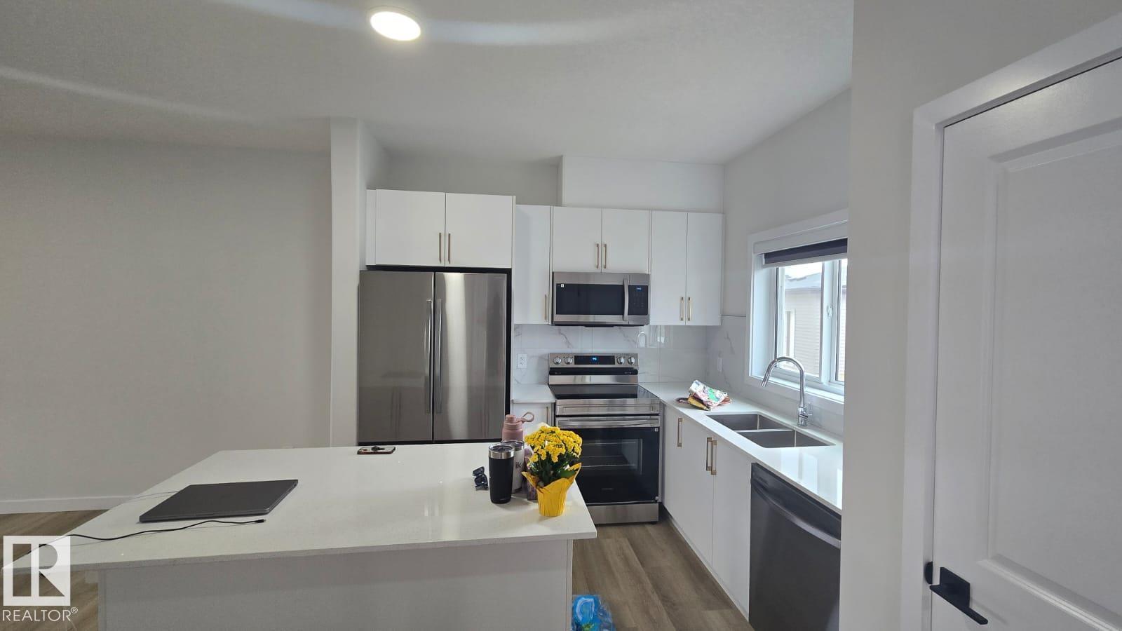 336 Munn Way Property Photo 3