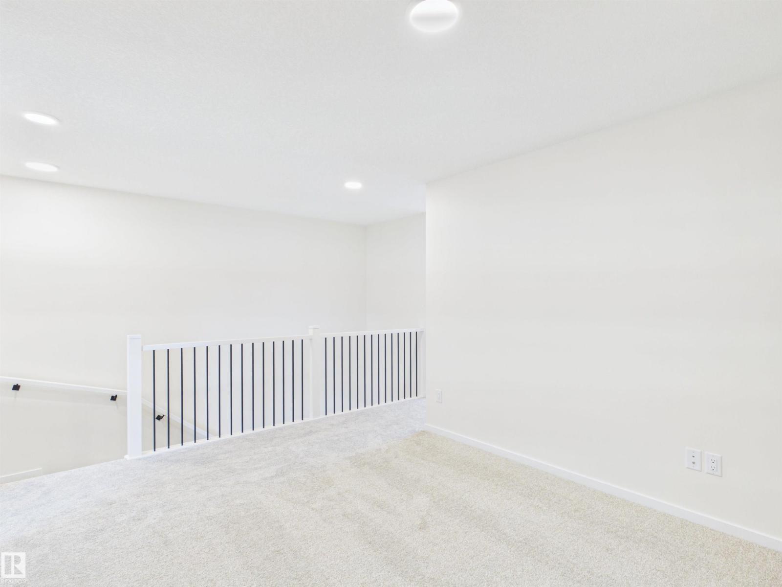1096 Mcleod Av Property Photo 20