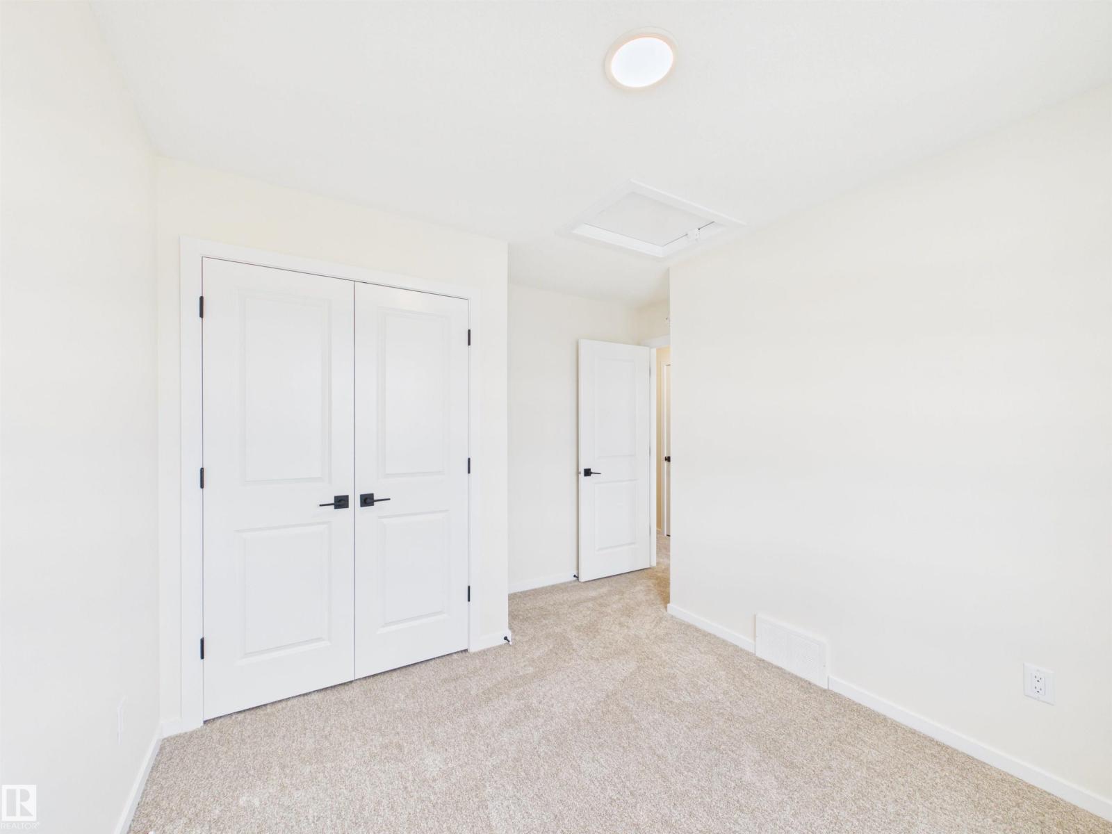 1096 Mcleod Av Property Photo 26