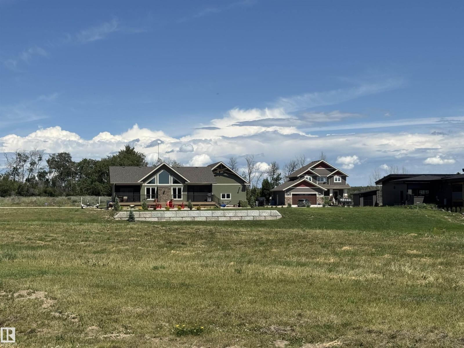 160 Lakeshore Cl Property Photo 4