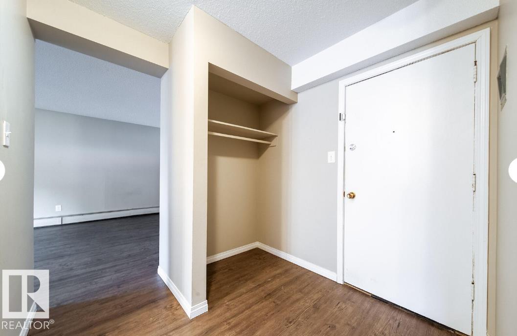 3312 105 Av Nw Property Photo 2