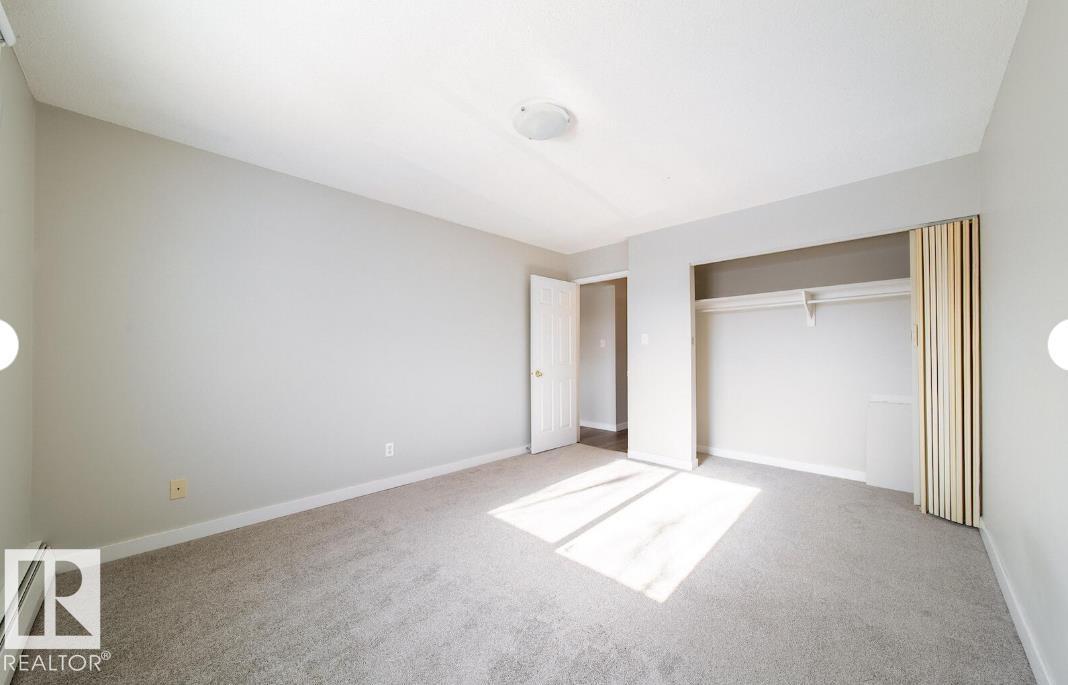 3312 105 Av Nw Property Photo 4