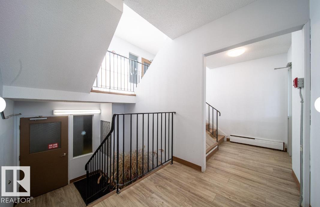 3312 105 Av Nw Property Photo 7
