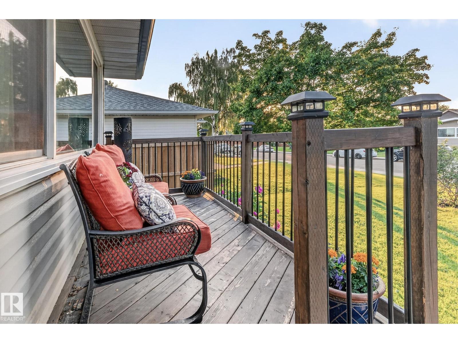 5307 104 Av Nw Property Photo 4