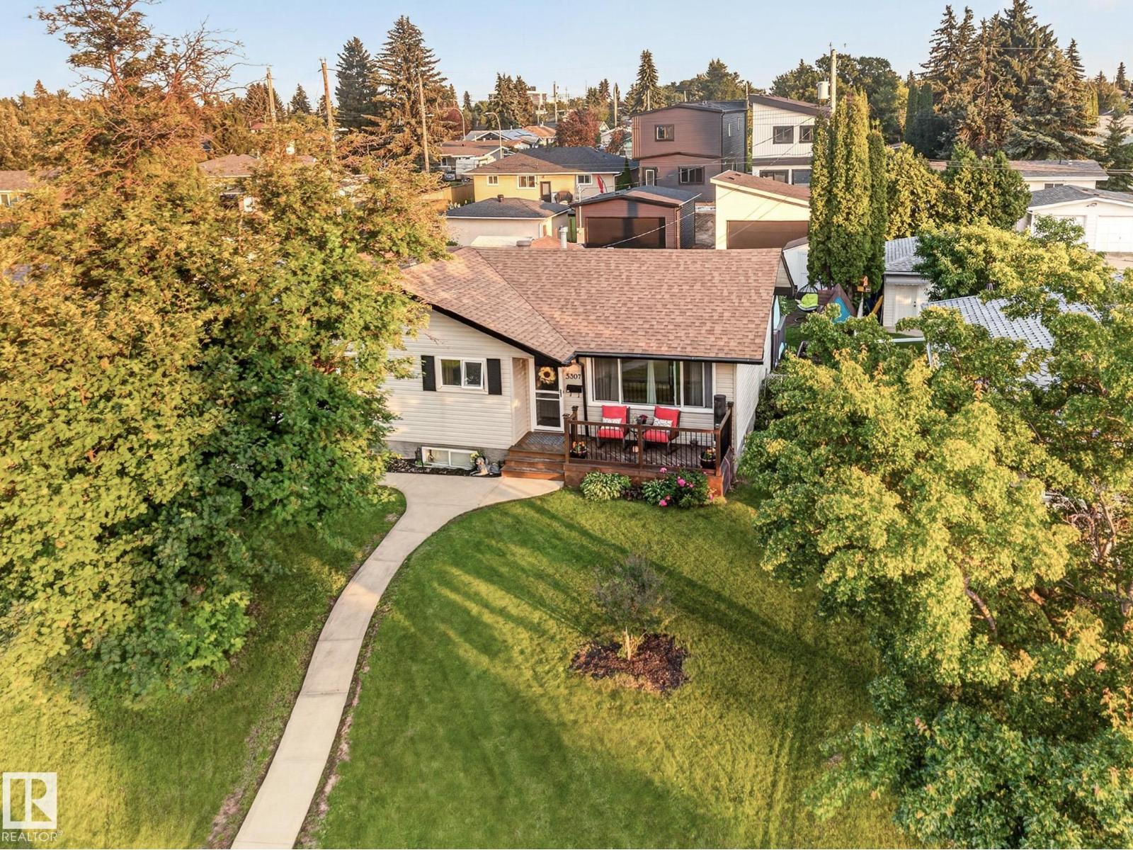 5307 104 Av Nw Property Photo 26