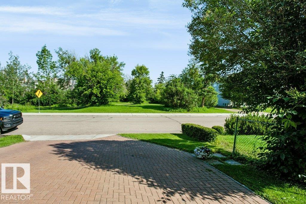 10057 91 Av Nw Nw Property Photo 14