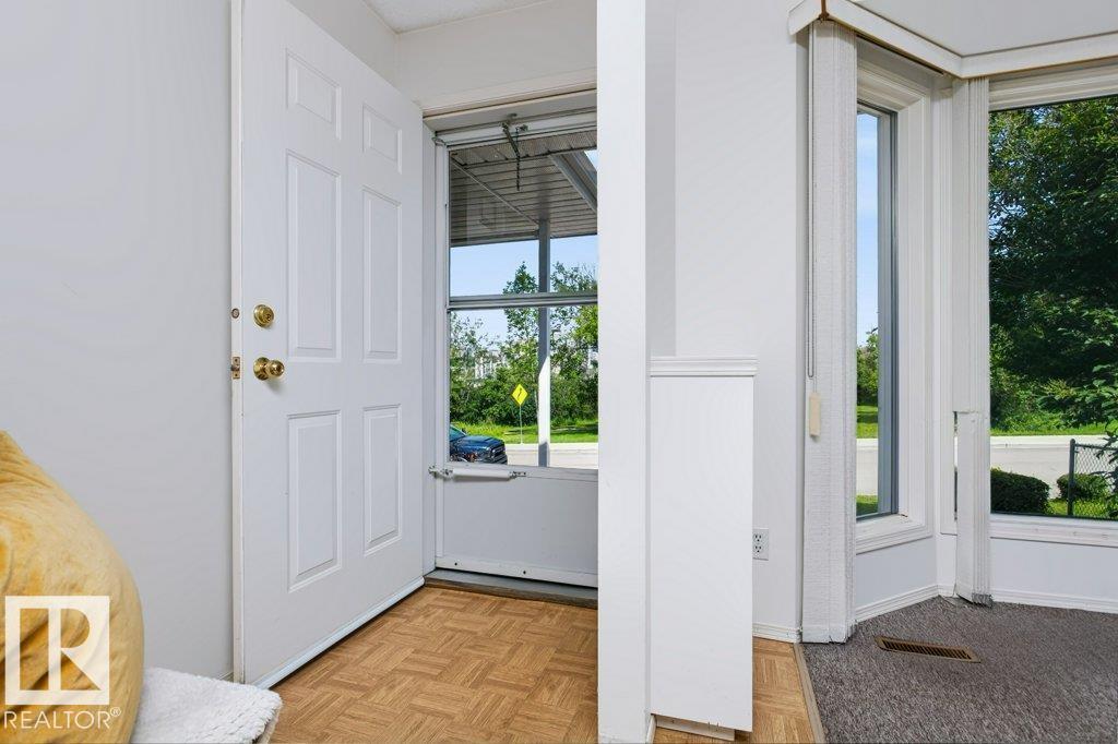 10057 91 Av Nw Nw Property Photo 16