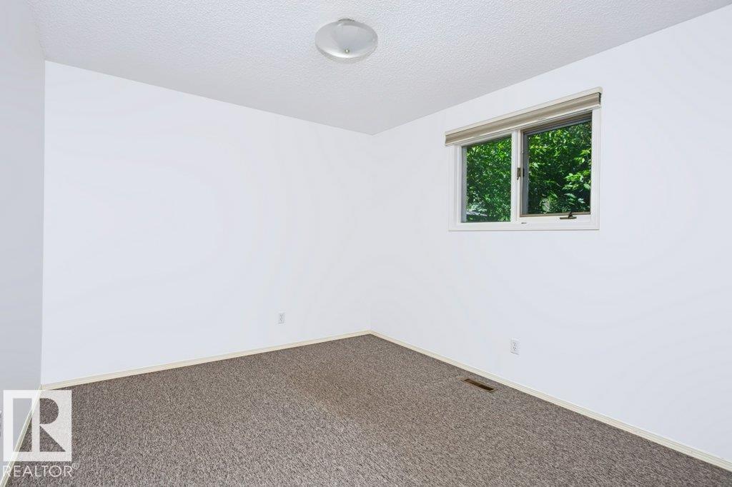 10057 91 Av Nw Nw Property Photo 24