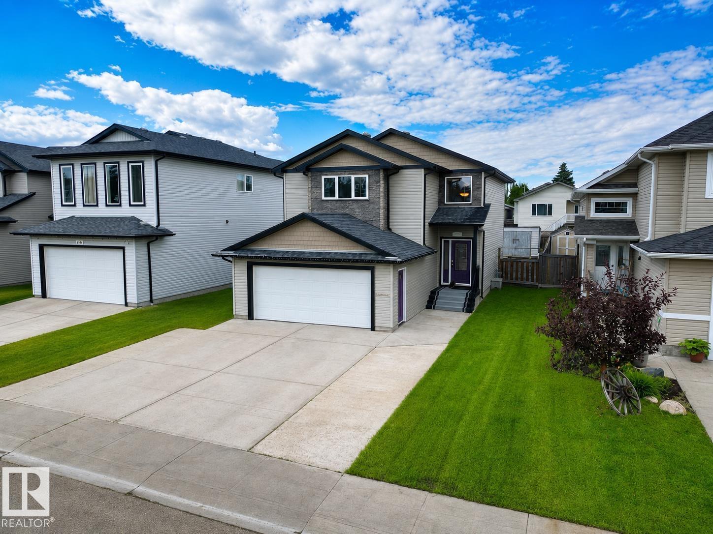 4120 50 St Property Photo 1