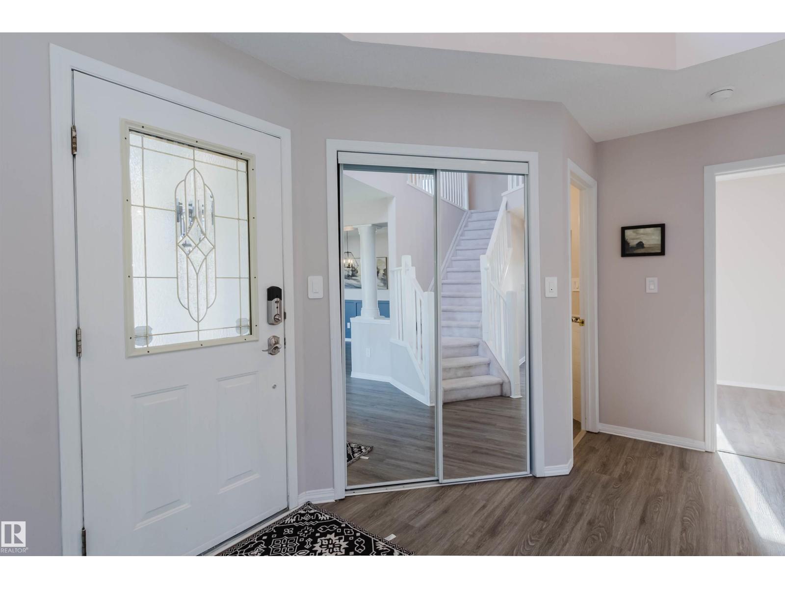 11526 9 Av Nw Property Photo 4