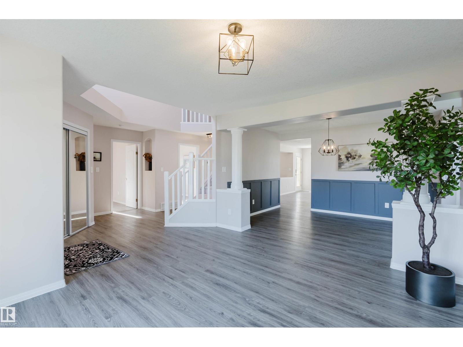 11526 9 Av Nw Property Photo 6