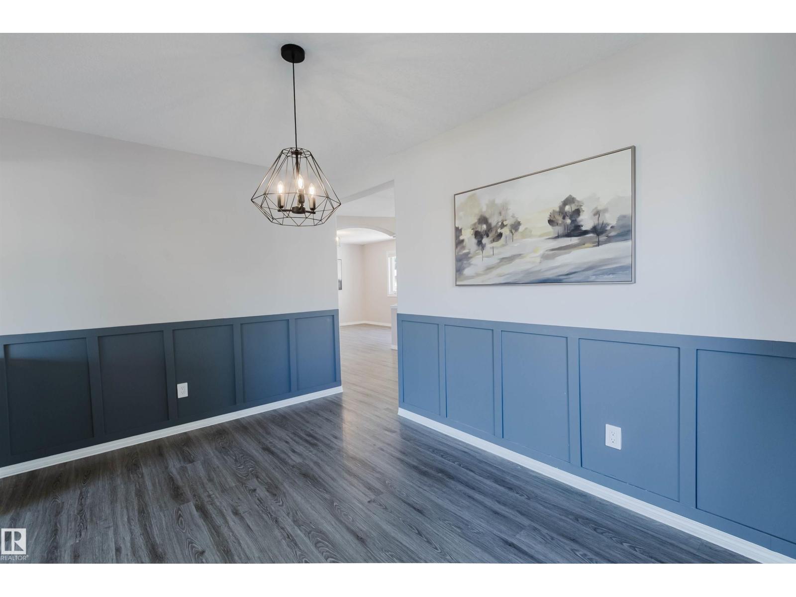 11526 9 Av Nw Property Photo 11