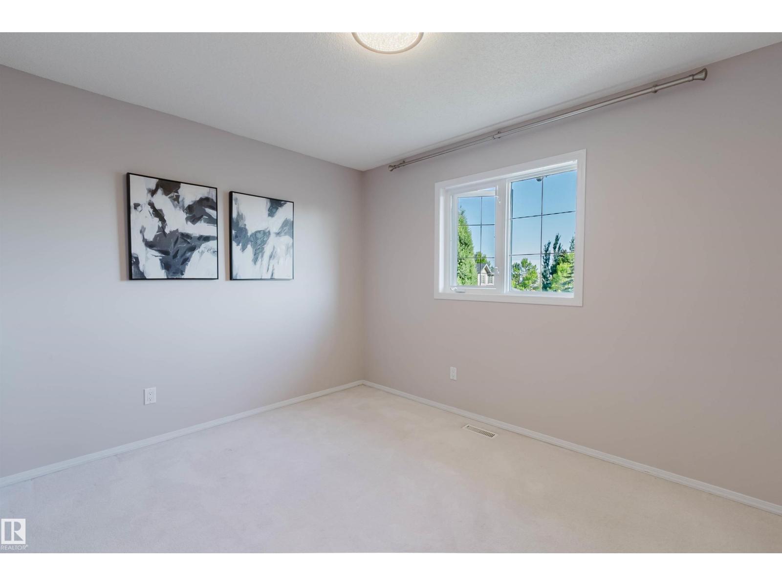 11526 9 Av Nw Property Photo 49