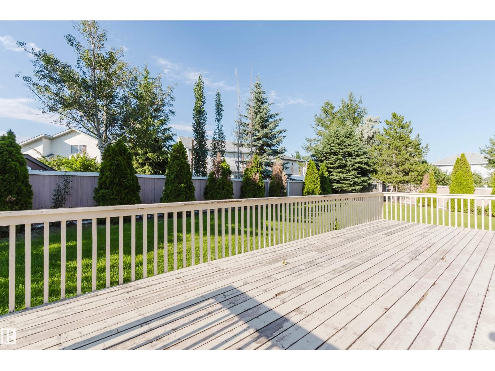 11526 9 Av Nw Property Photo 60