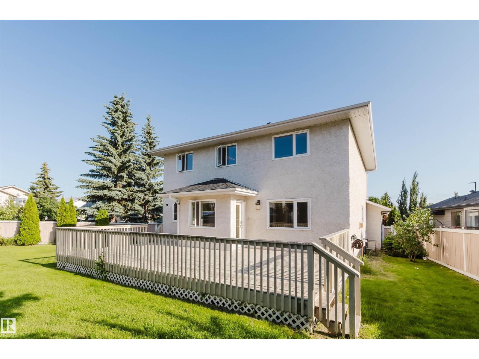 11526 9 Av Nw Property Photo 61