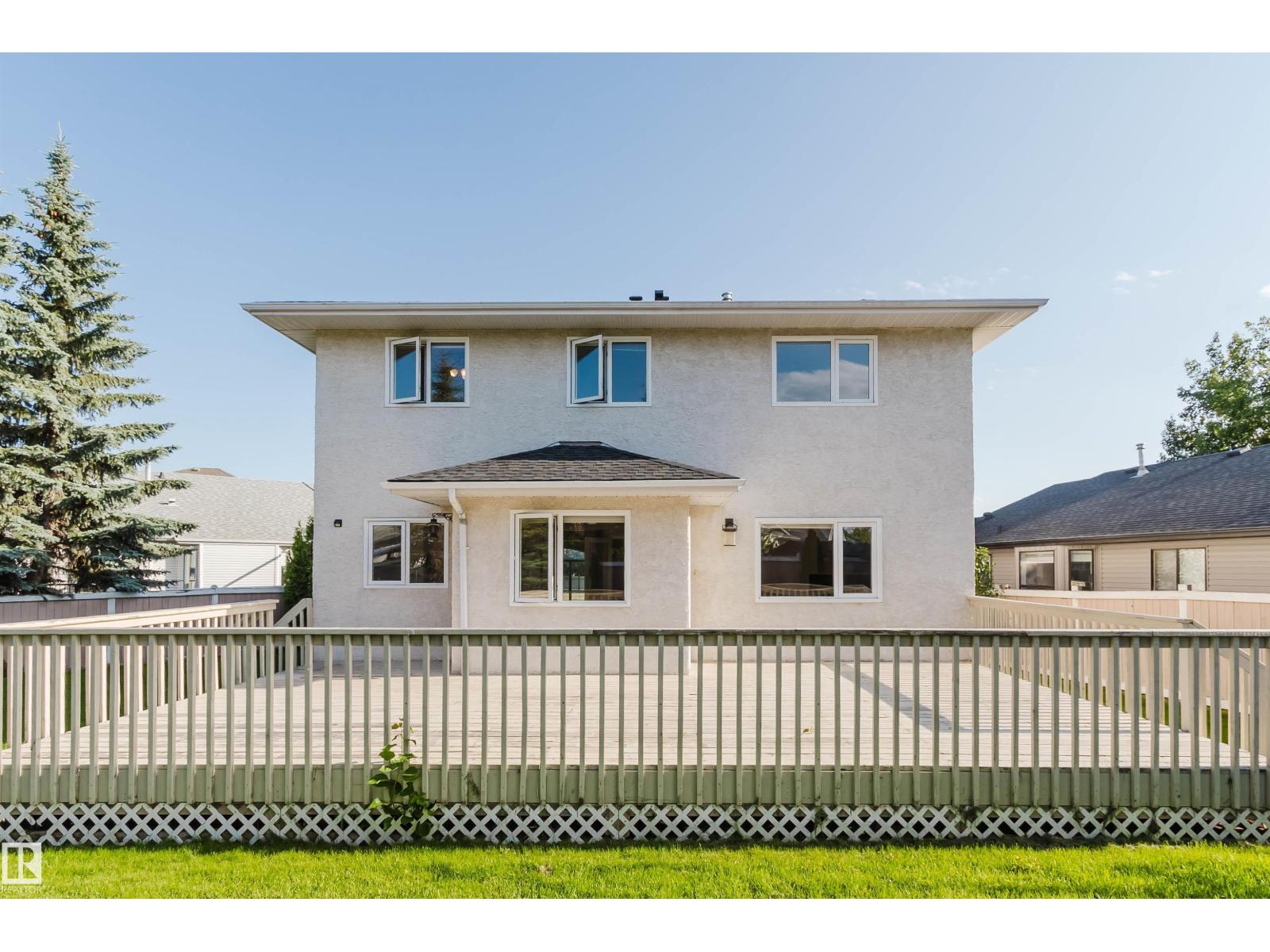 11526 9 Av Nw Property Photo 62