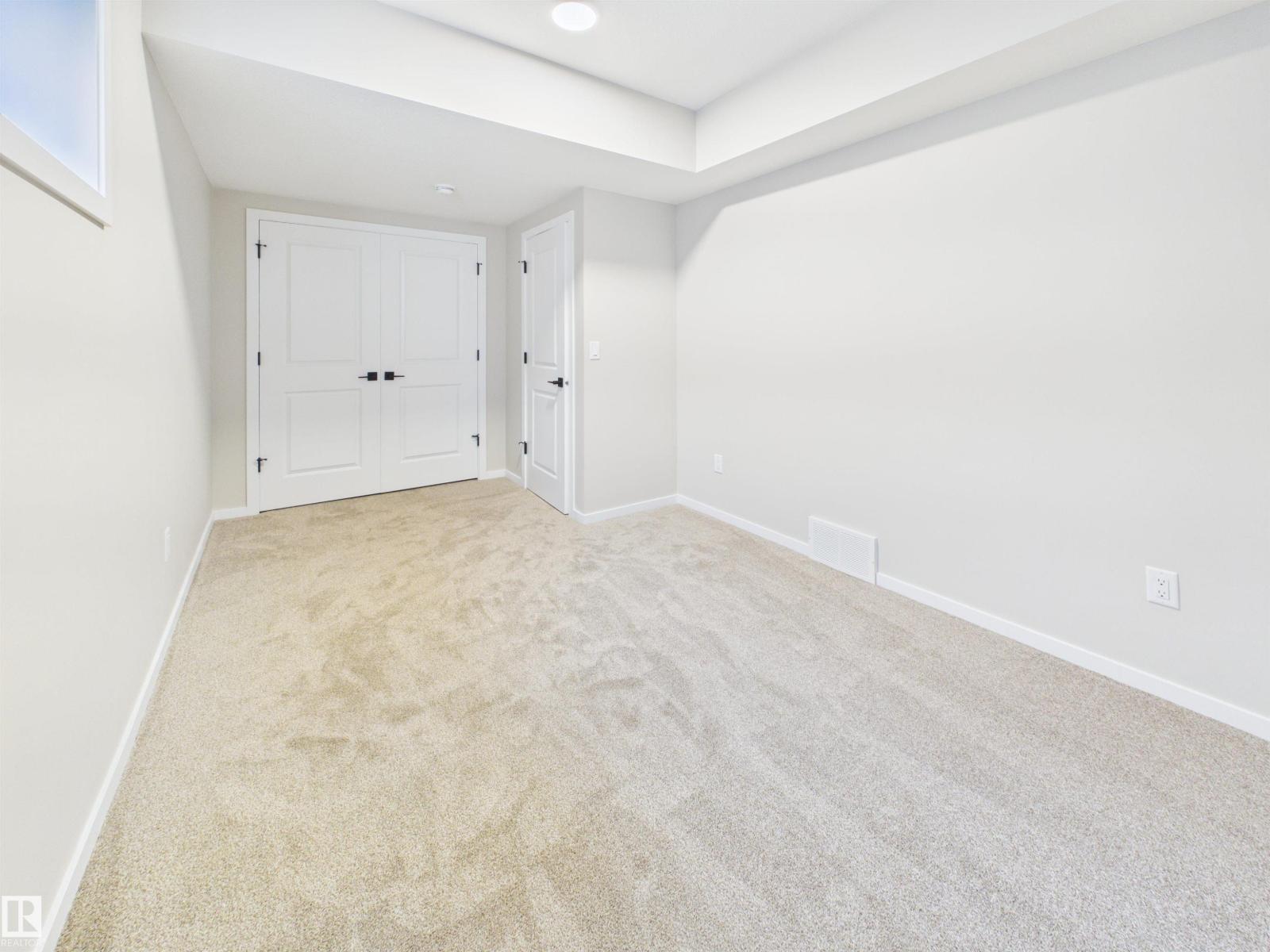 1100 Mcleod Av Property Photo 35