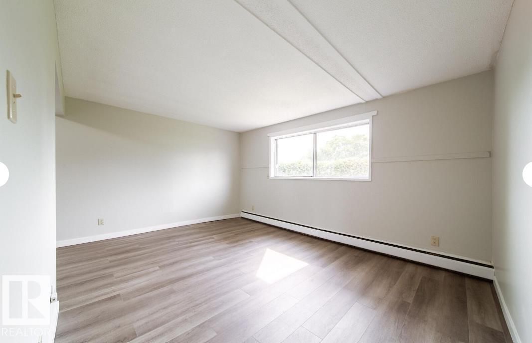 3415 106 Av Nw Property Photo 2