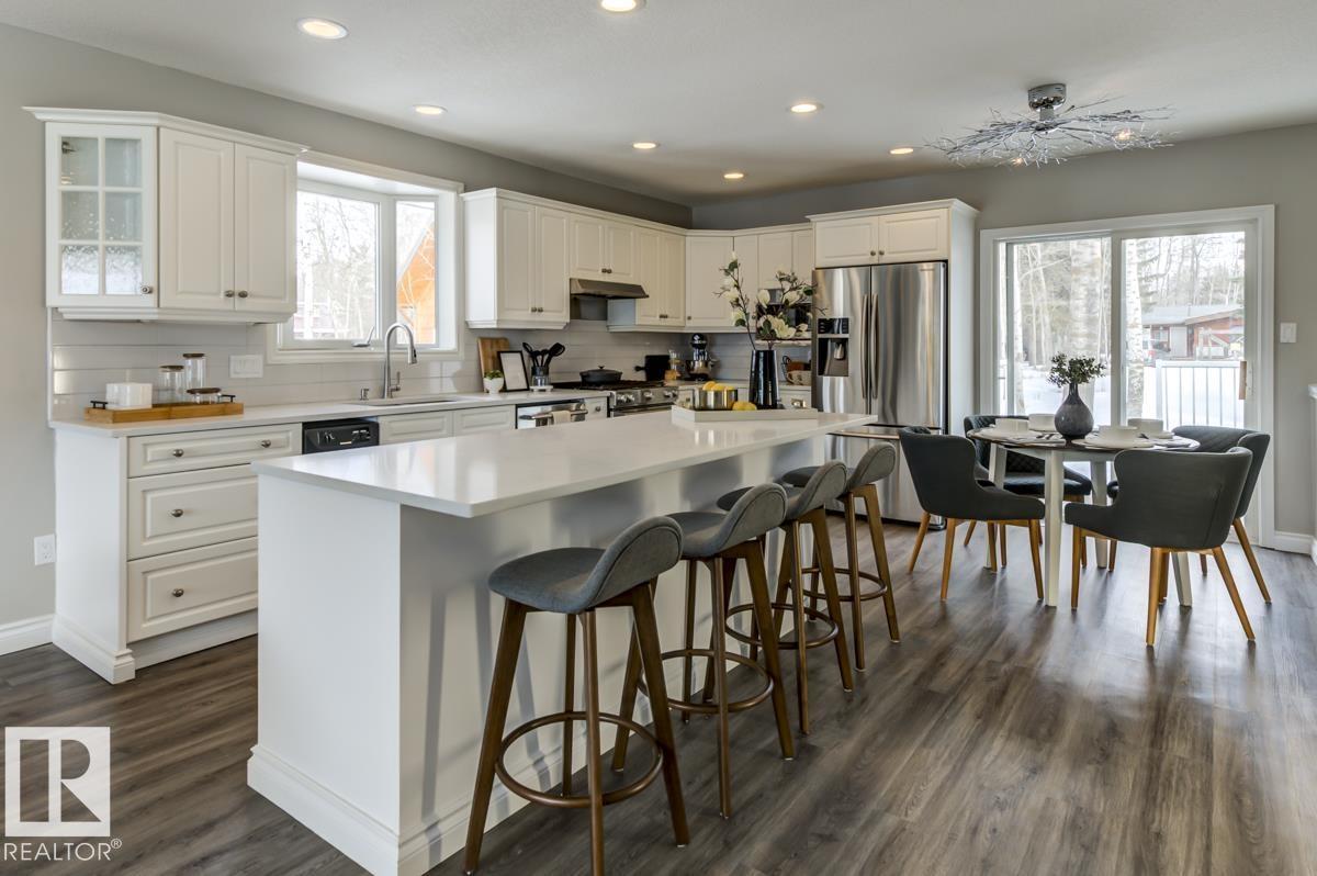 B7 Golden Days Property Photo 1