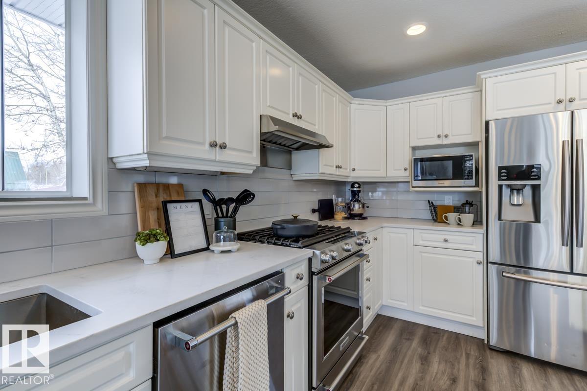 B7 Golden Days Property Photo 18