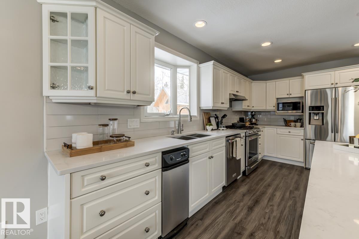 B7 Golden Days Property Photo 27
