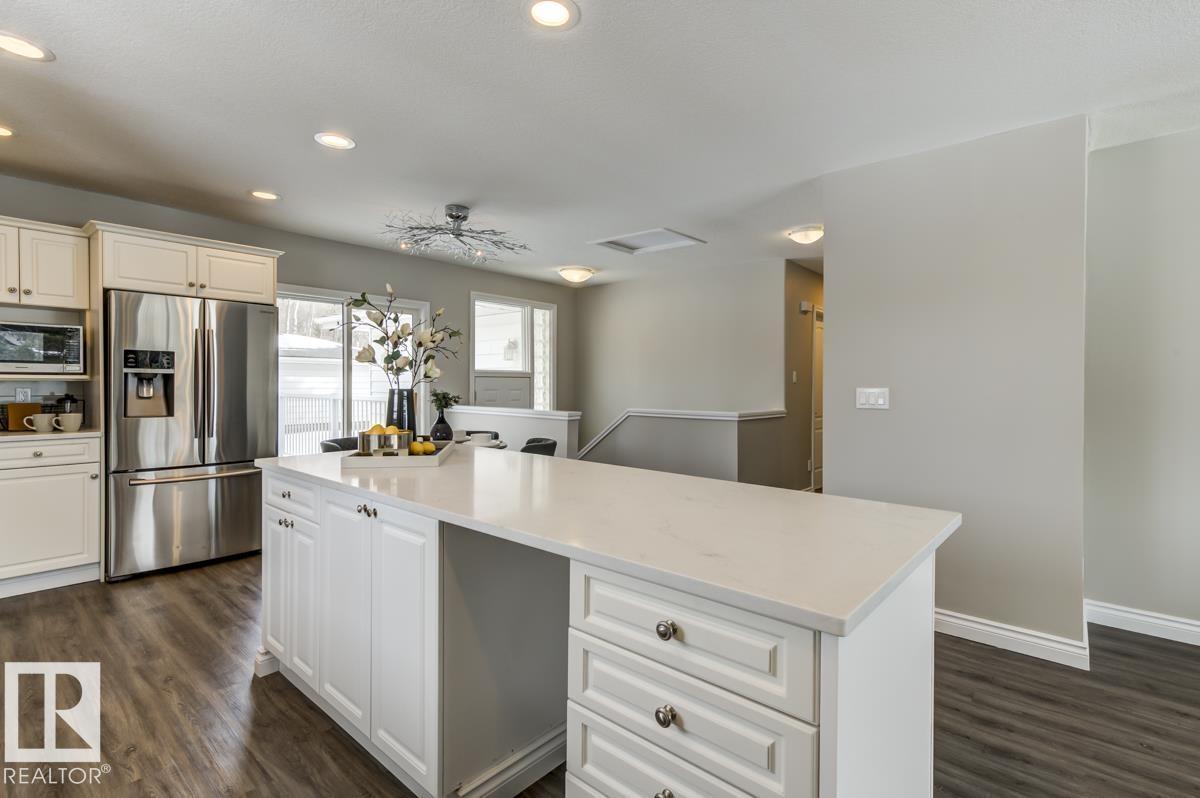 B7 Golden Days Property Photo 29